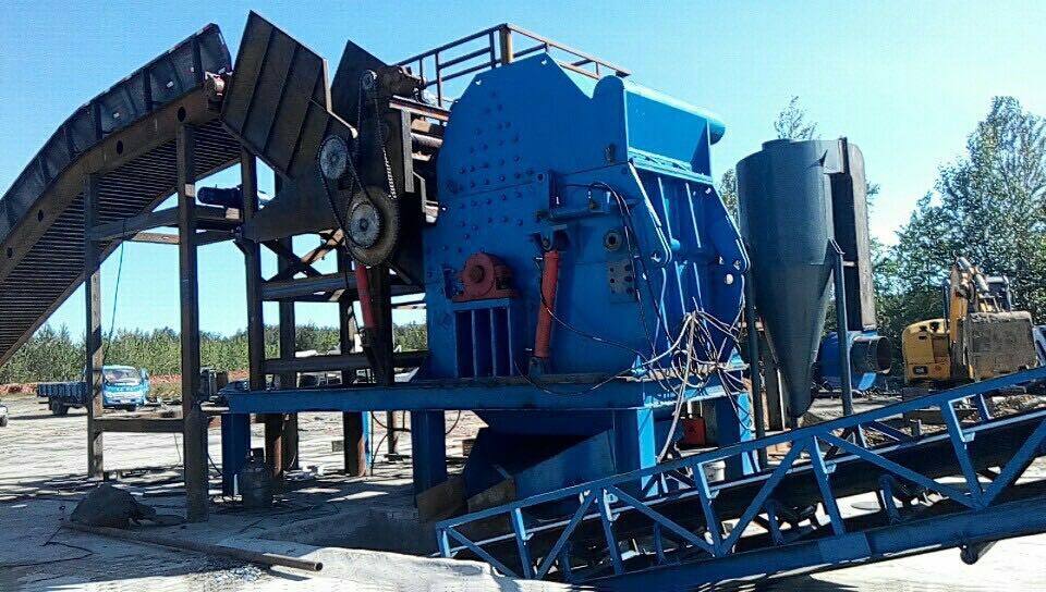 金屬破碎機